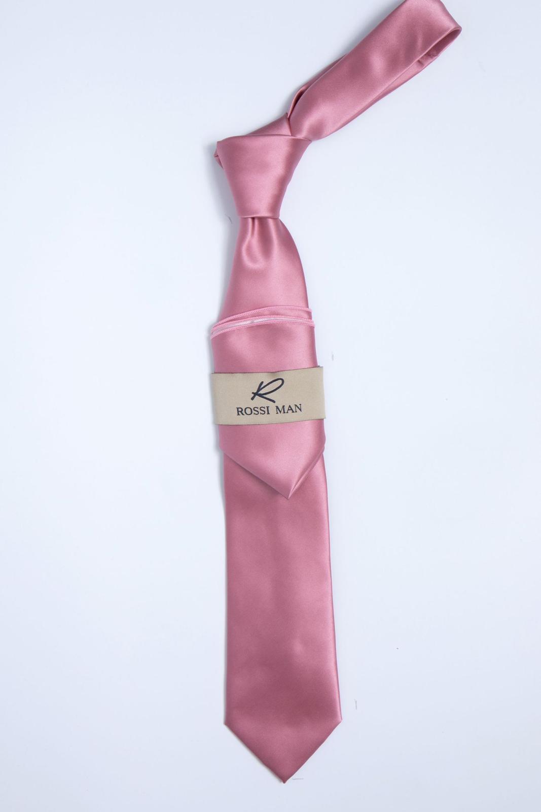 "A Tie that Embodies Tradition, Elegance, and Modern Sophistication"