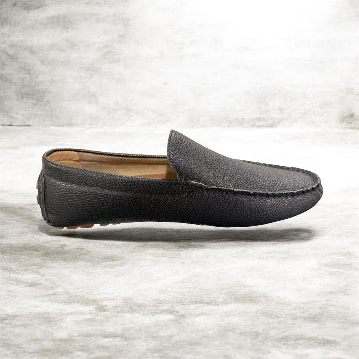Men’s Classic Black Leather Loafer